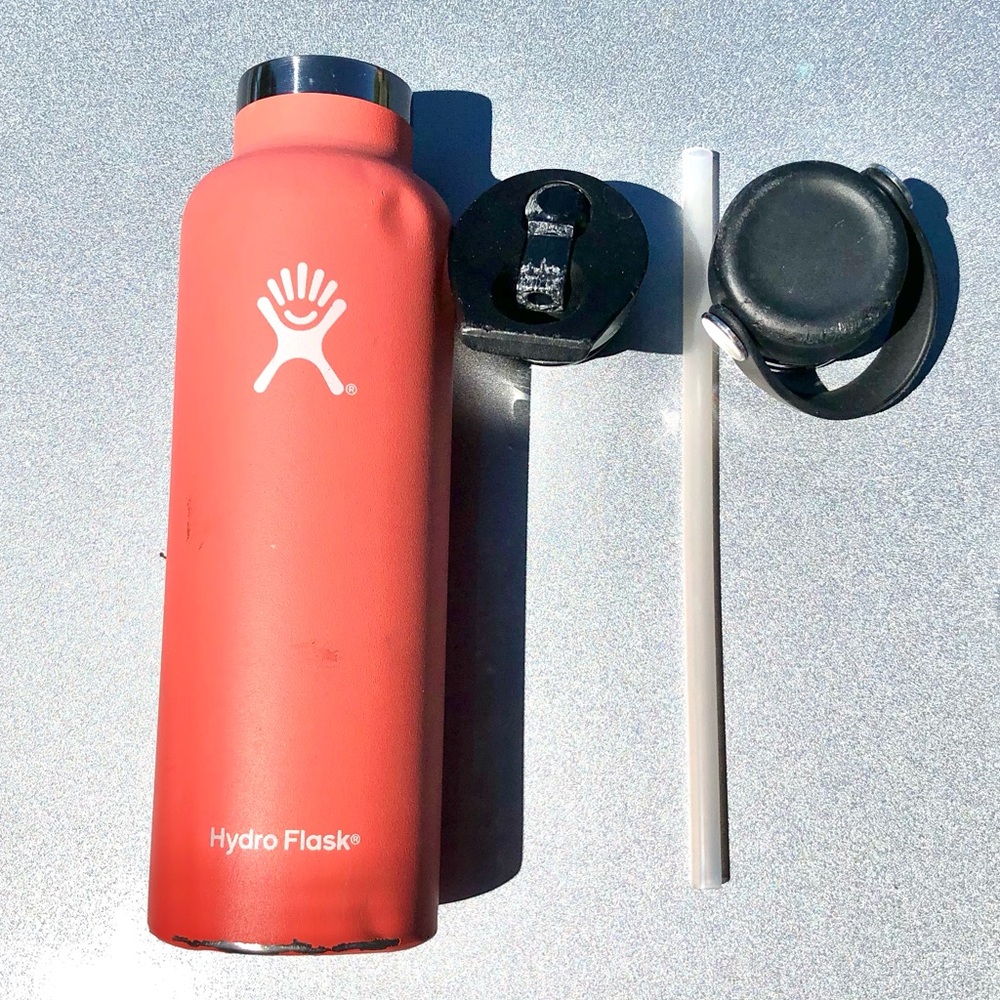 Hydroflask 21 oz With Staw Salmon Colored Used